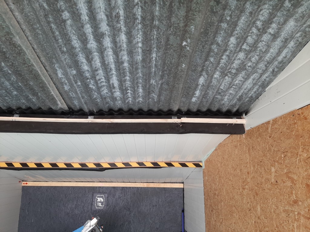 25-Half%20RoofOK2.jpg